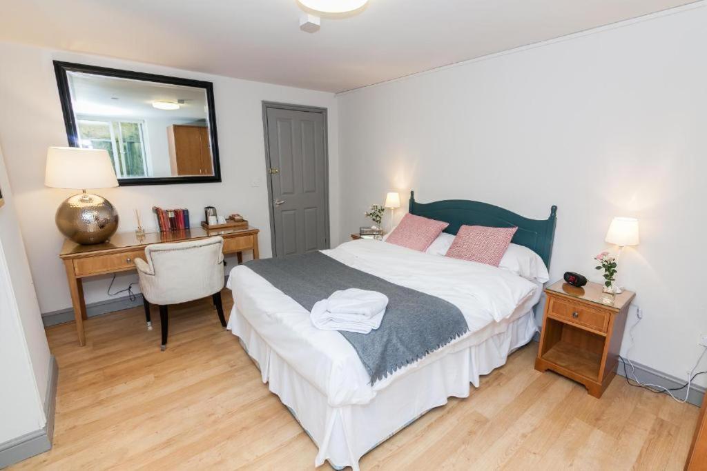 Townhouse No 12 Hotel Huddersfield Luaran gambar